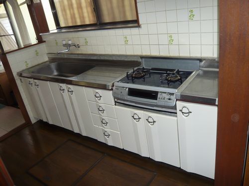satoutei-kitchen01.jpg